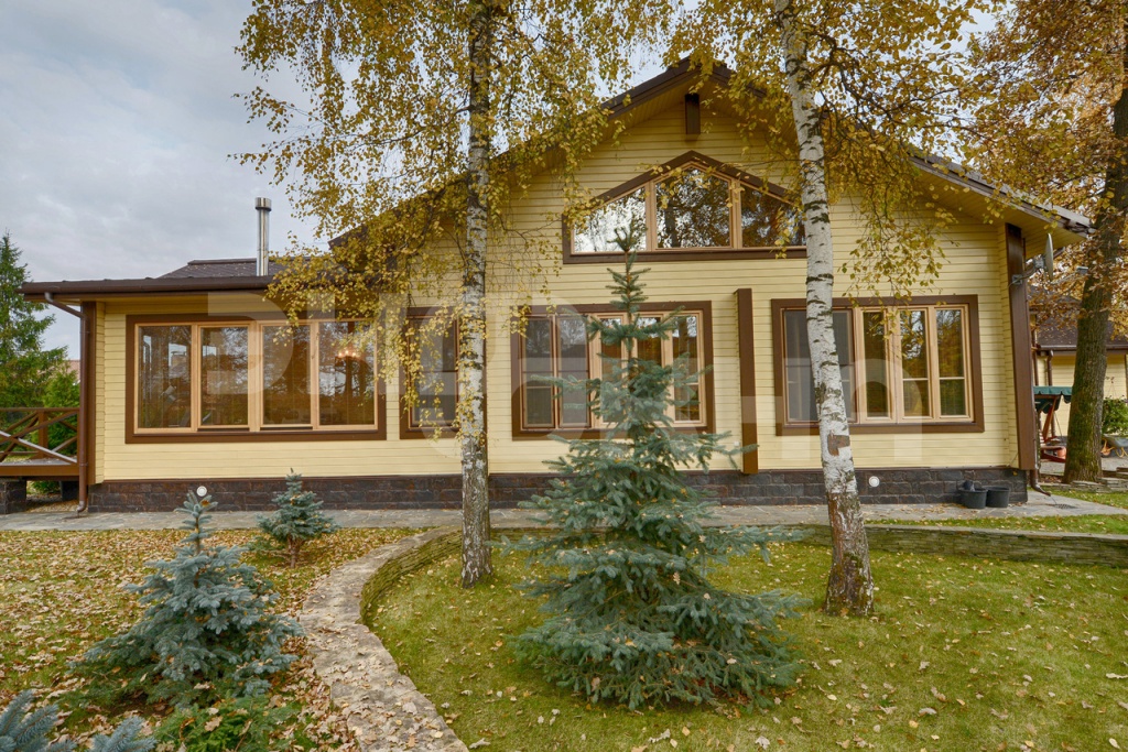 Деревянные окна для дачи в Троицке